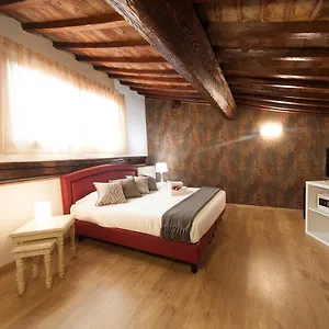 la-porta-del-paradiso.it-tuscanyhotel.com/